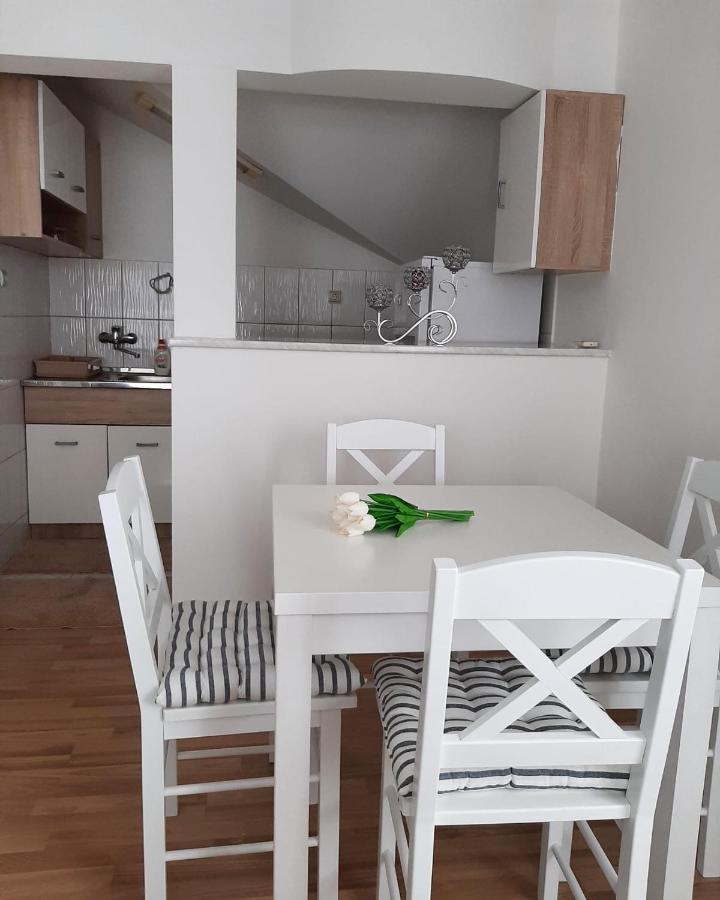 Apartman Giovanni Arandelovac Buitenkant foto